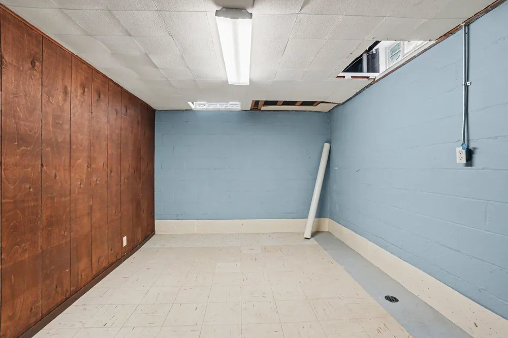 401 S Center Street Hartford, MI 49057