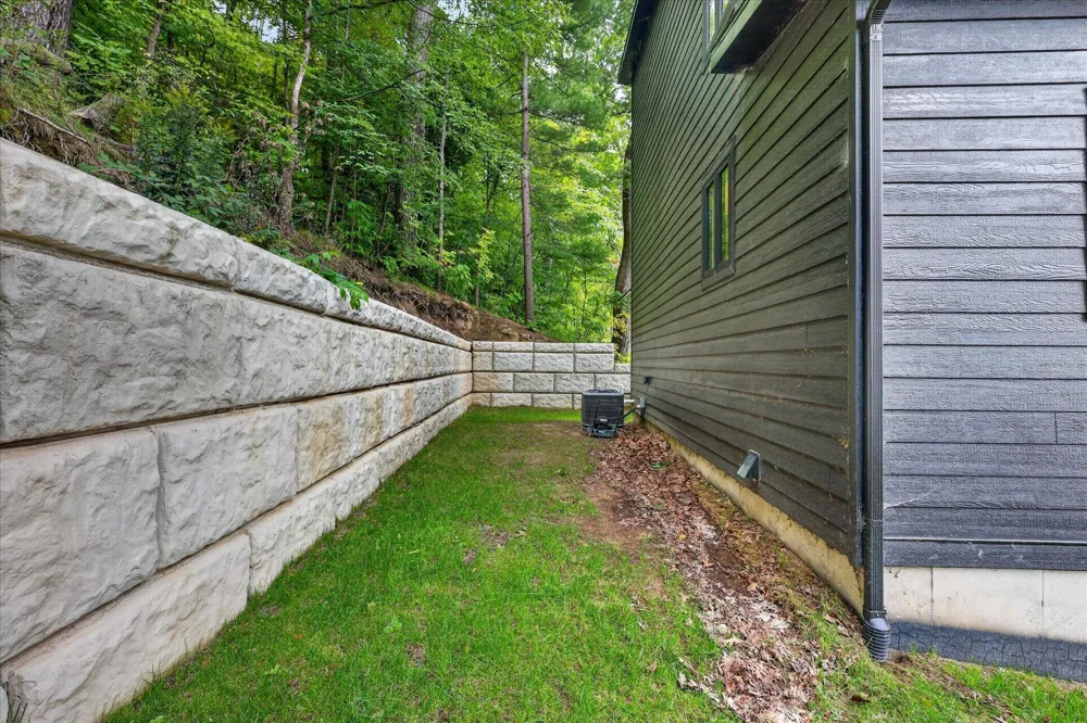 7110 Larned Drive NE Belding, MI 48809