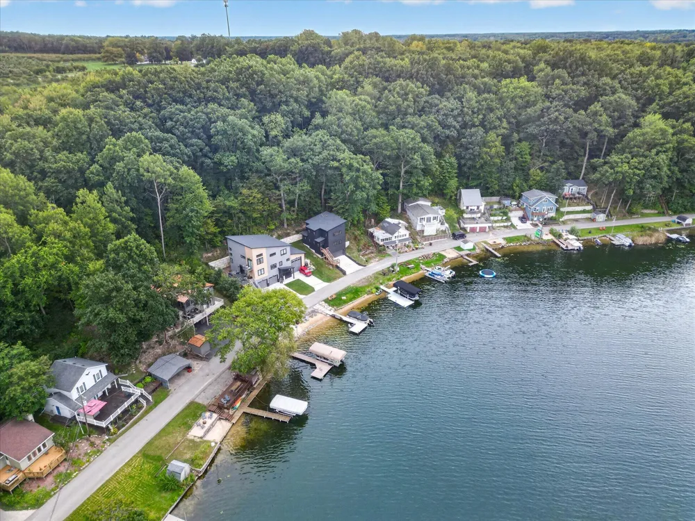 7110 Larned Drive NE Belding, MI 48809