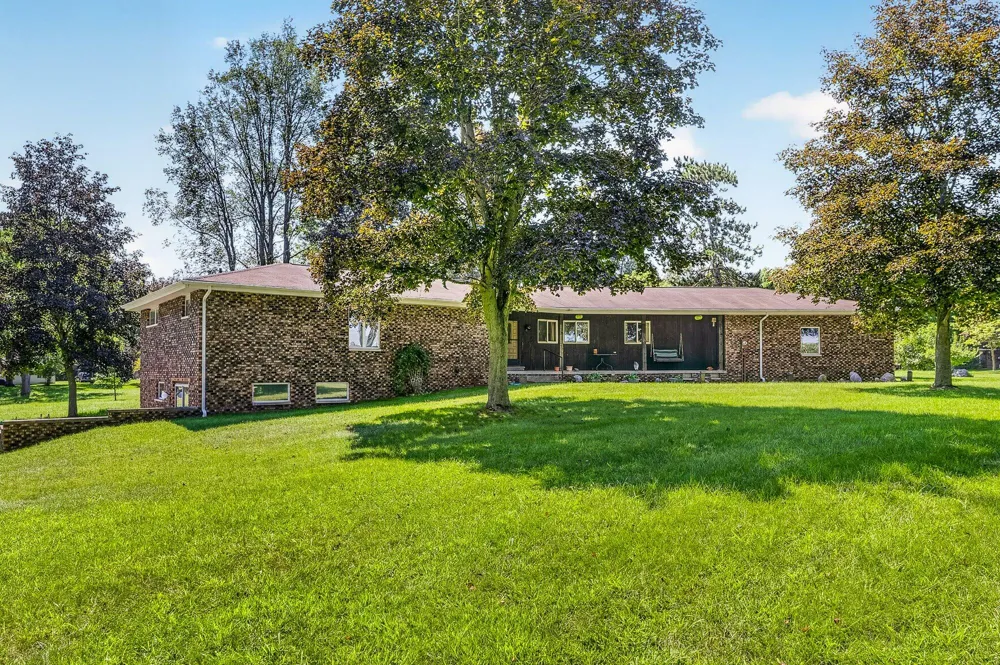 50295 St Joseph Street Paw Paw, MI 49079