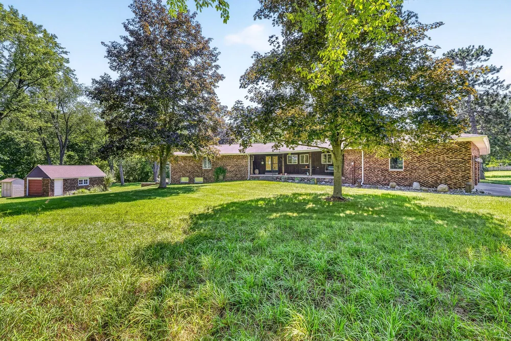 50295 St Joseph Street Paw Paw, MI 49079