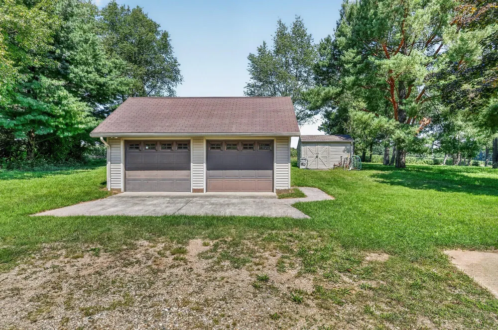 50295 St Joseph Street Paw Paw, MI 49079