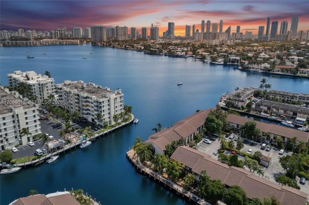 2689 NE 165th St #56 North Miami Beach, FL 33160