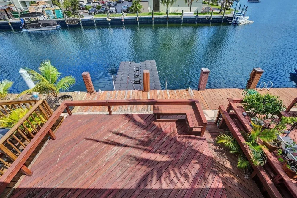 2689 NE 165th St #56 North Miami Beach, FL 33160