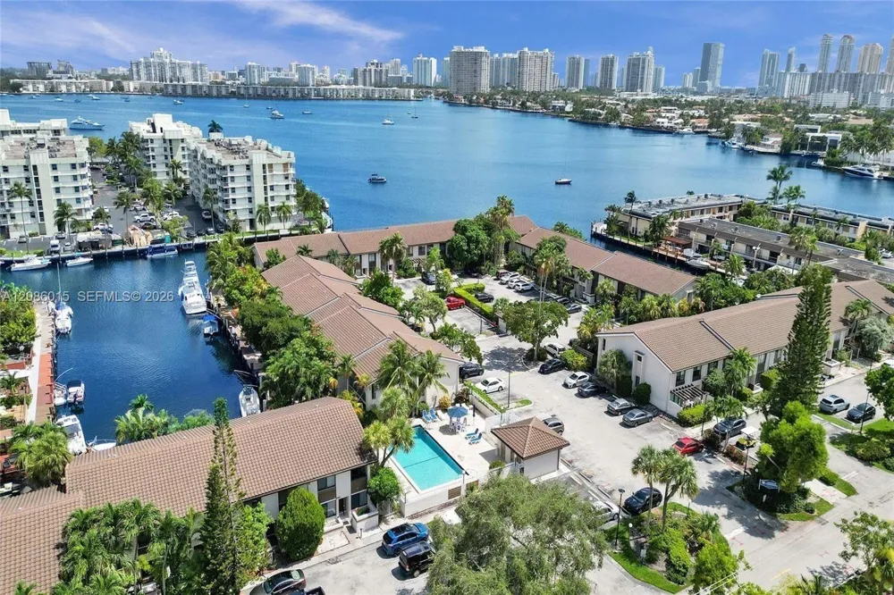 2689 NE 165th St #56 North Miami Beach, FL 33160