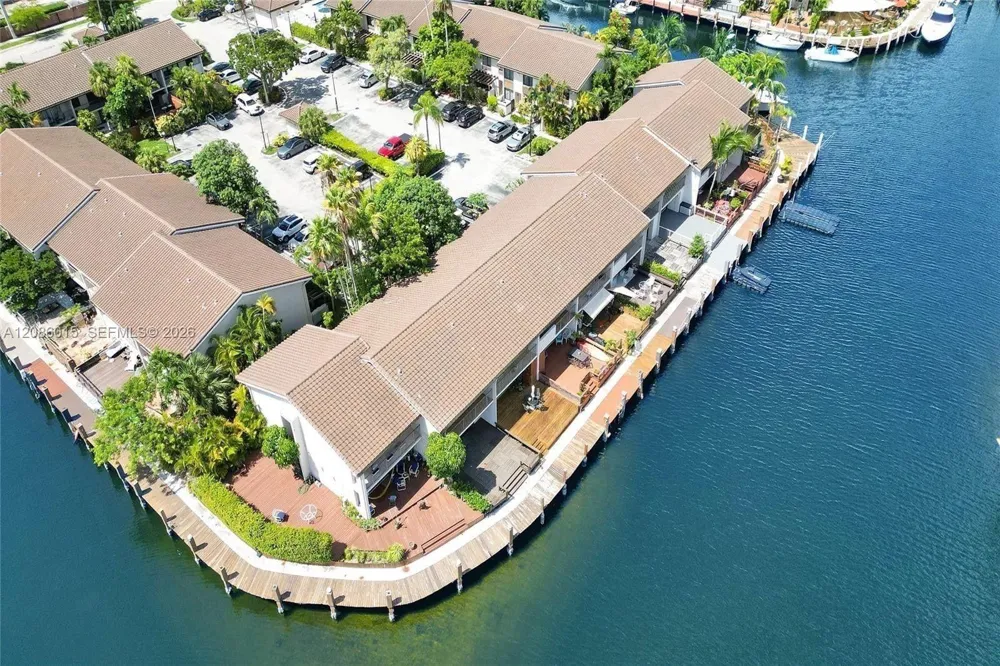 2689 NE 165th St #56 North Miami Beach, FL 33160