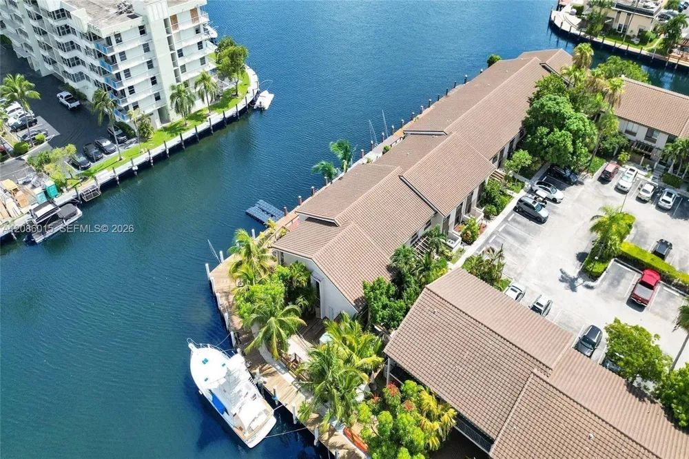 2689 NE 165th St #56 North Miami Beach, FL 33160