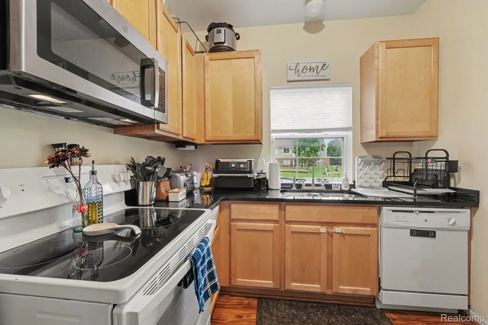 2263 Marissa Way Shelby Charter Township, MI 48316