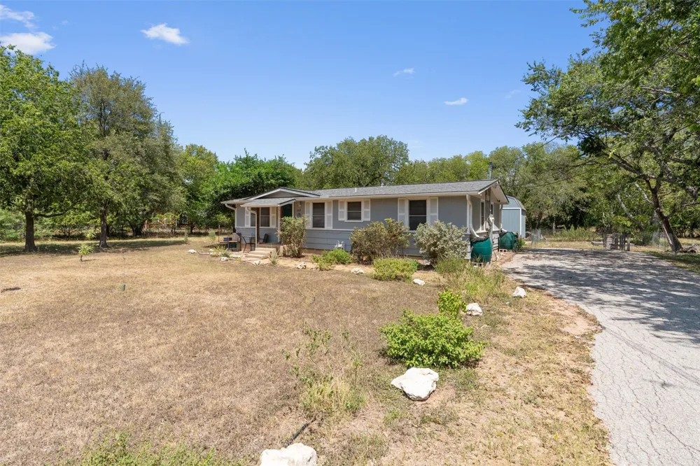 1003 Bugg Lane San Marcos, TX 78666