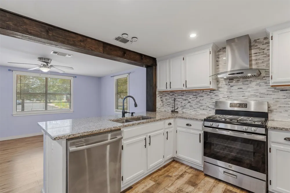 1003 Bugg Lane San Marcos, TX 78666