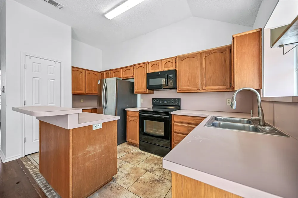 2114 Lattimore Street Denton, TX 76209