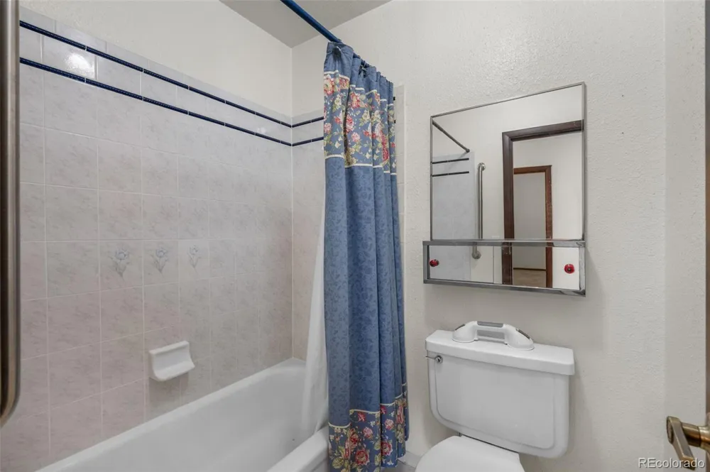 2724 S Xanadu Way Aurora, CO 80014