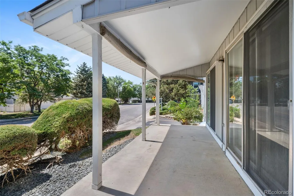 2724 S Xanadu Way Aurora, CO 80014
