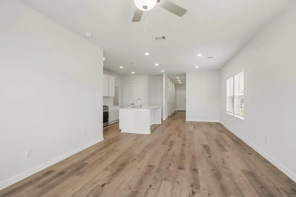 1886 Redwood Lane Dayton, TX 77535