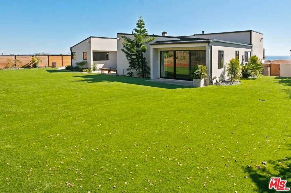 20345 Seaboard Road Malibu, CA 90265