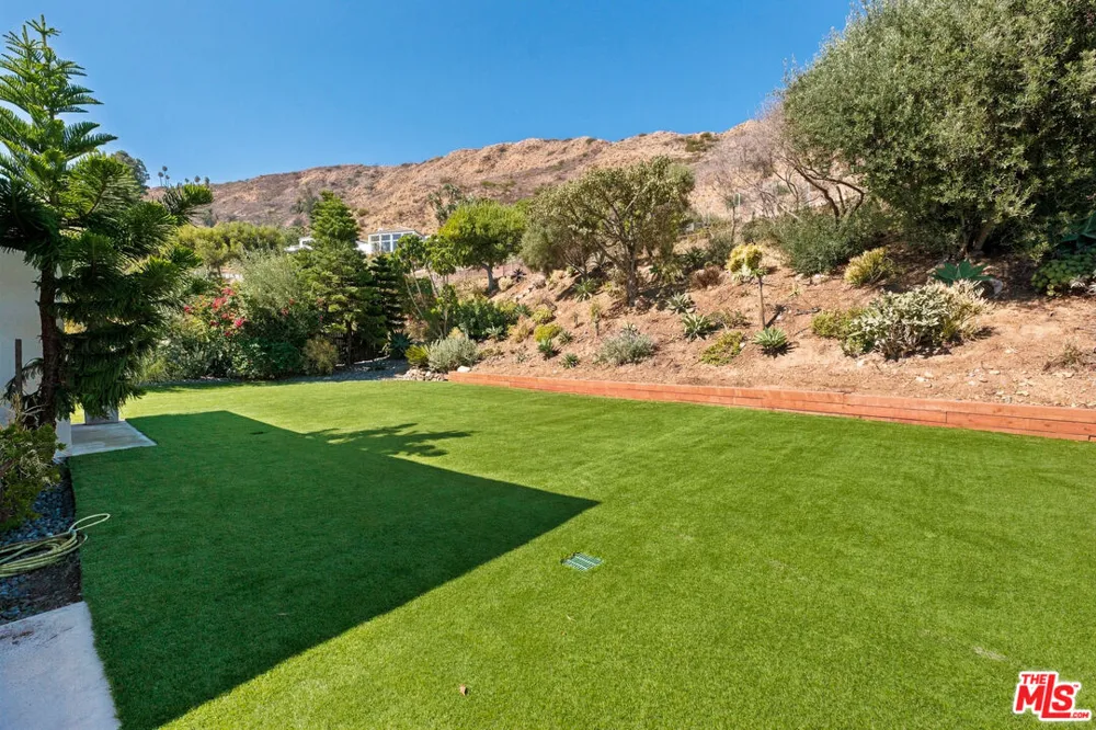 20345 Seaboard Road Malibu, CA 90265