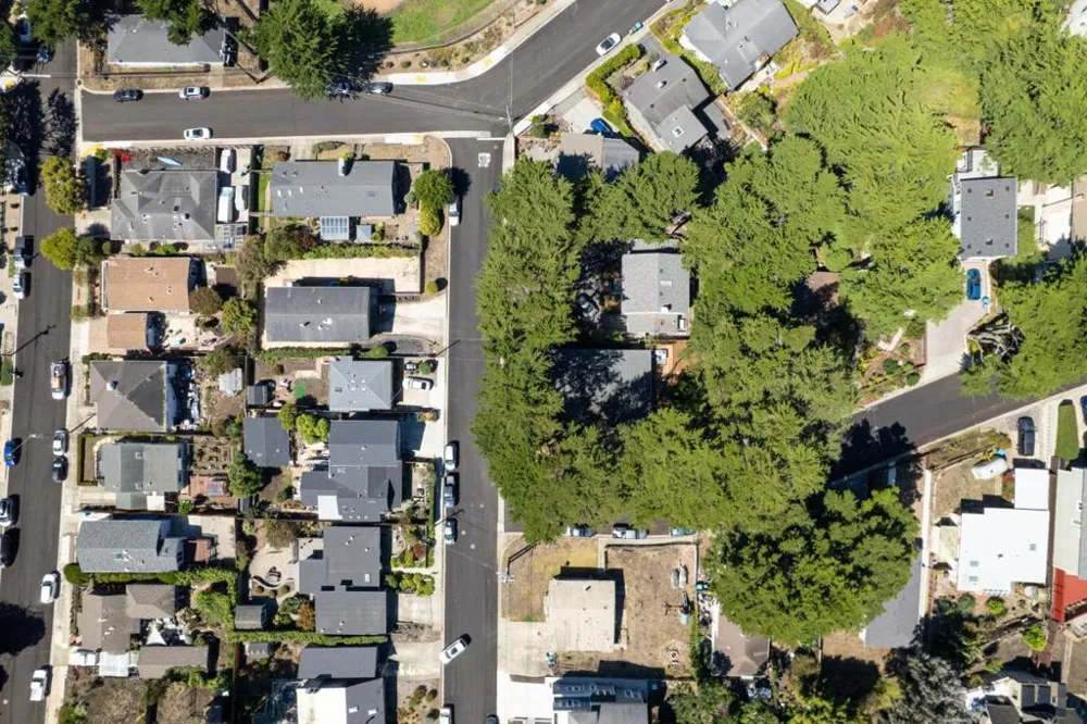 207 Beverly Place Pacifica, CA 94044