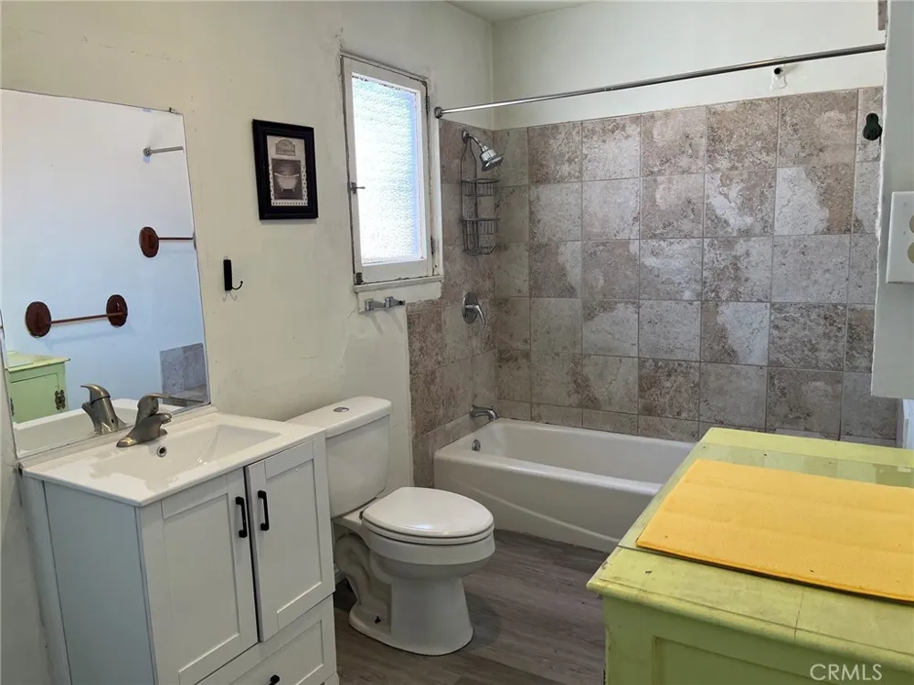 404 7th #F Colton, CA 92324