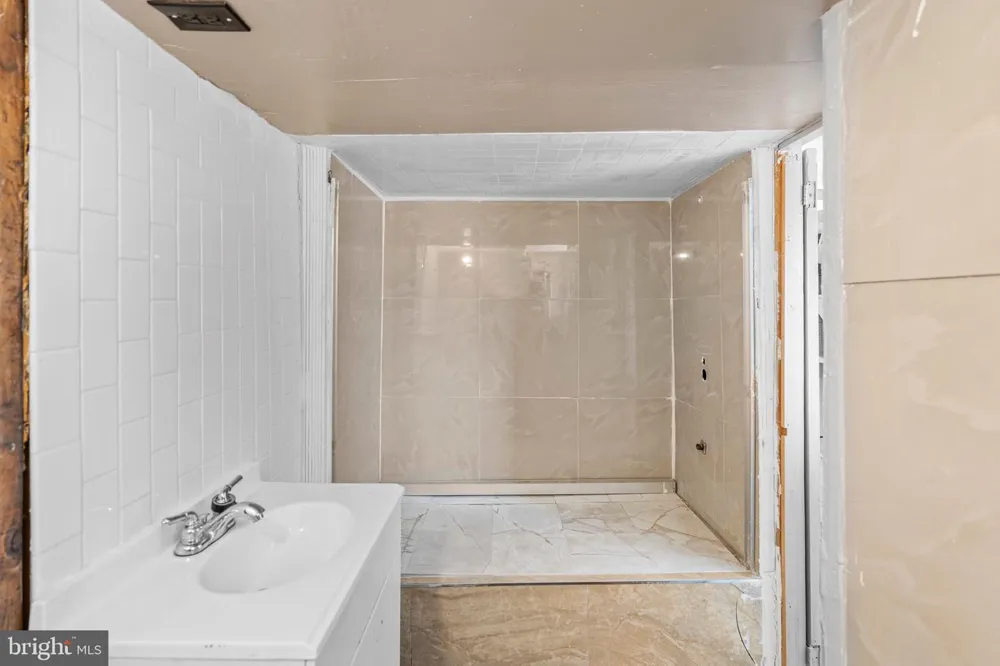 7009 KINDRED STREET Philadelphia, PA 19149