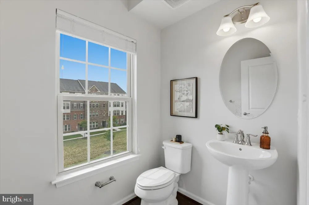 10102 DORSEY LANE Lanham, MD 20706