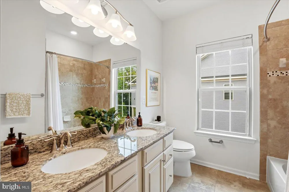 10102 DORSEY LANE Lanham, MD 20706