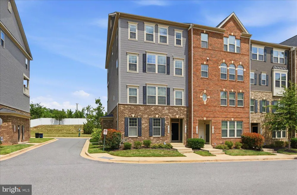 10102 DORSEY LANE Lanham, MD 20706