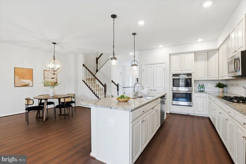 10102 DORSEY LANE Lanham, MD 20706