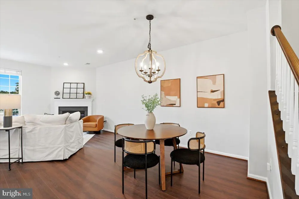 10102 DORSEY LANE Lanham, MD 20706