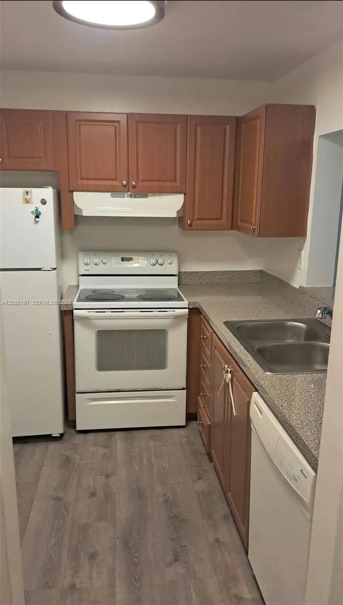 4149 NW 90th Ave #106 Coral Springs, FL 33065