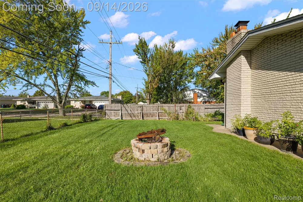 3516 Cero Drive Sterling Heights City, MI 48310