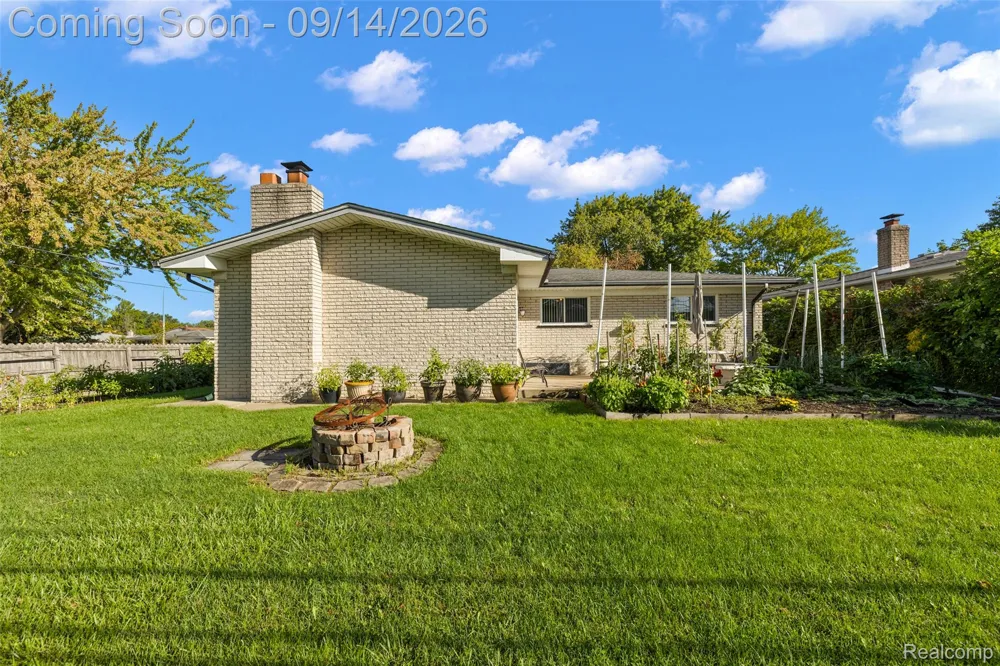 3516 Cero Drive Sterling Heights City, MI 48310