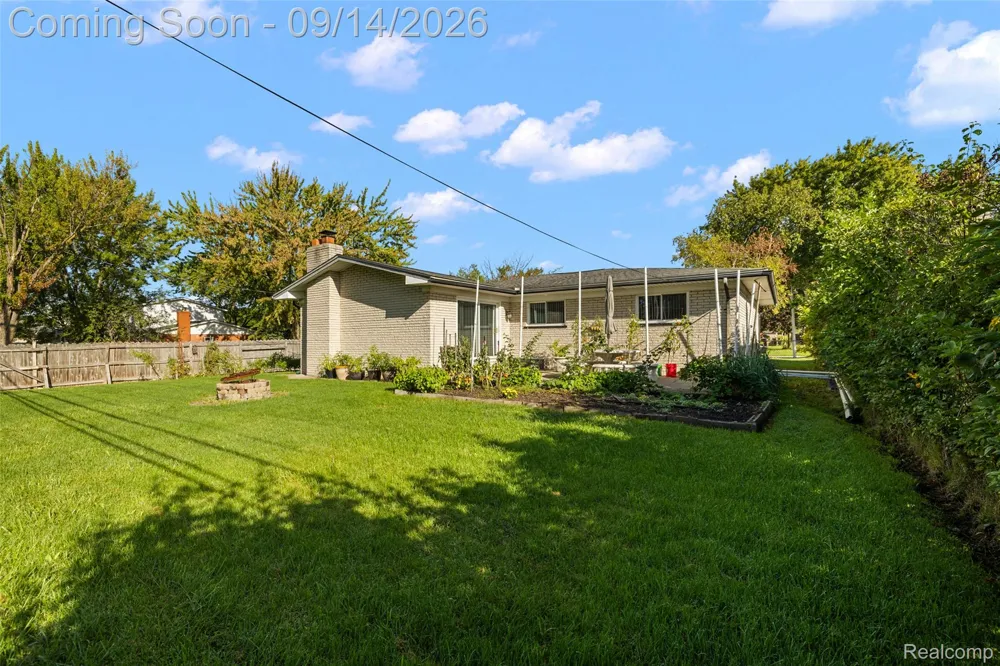 3516 Cero Drive Sterling Heights City, MI 48310