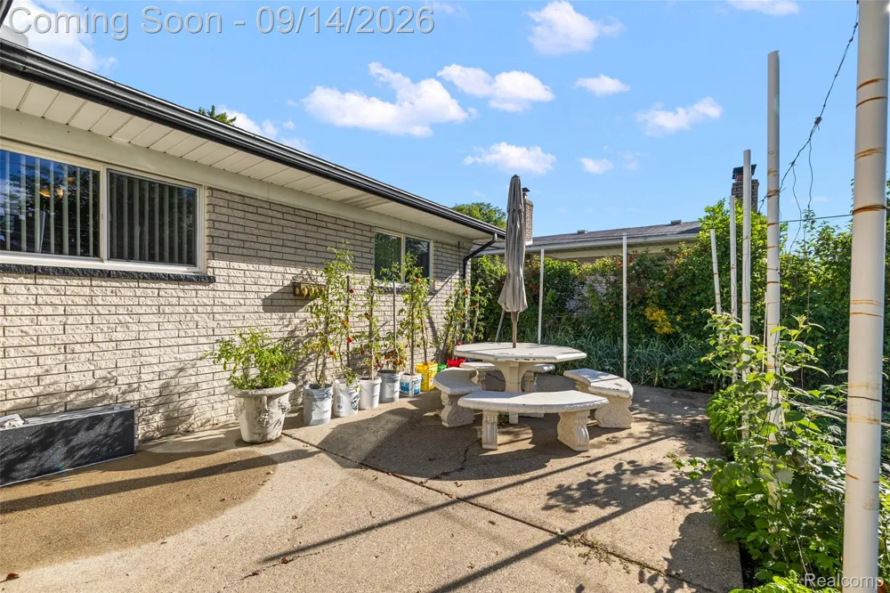 3516 Cero Drive Sterling Heights City, MI 48310