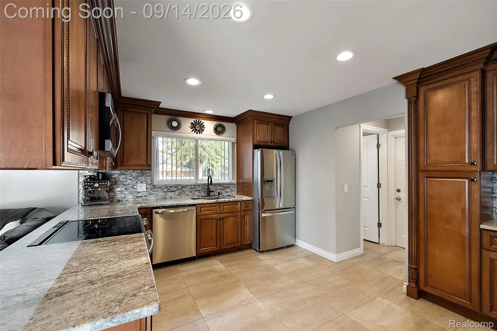 3516 Cero Drive Sterling Heights City, MI 48310