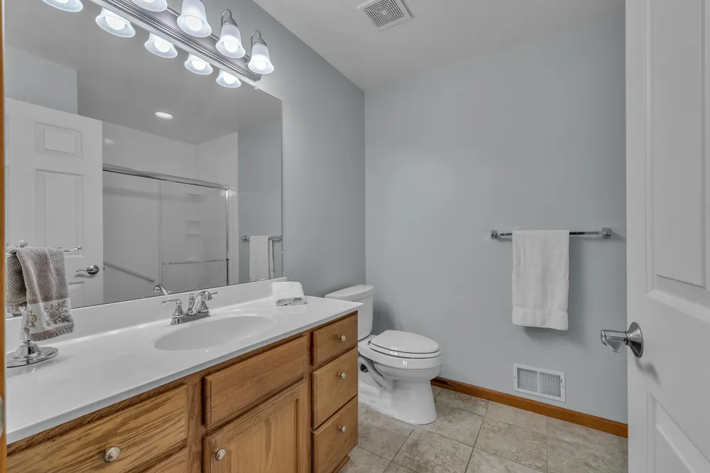 463 Cottonwood Lane Saline City, MI 48176
