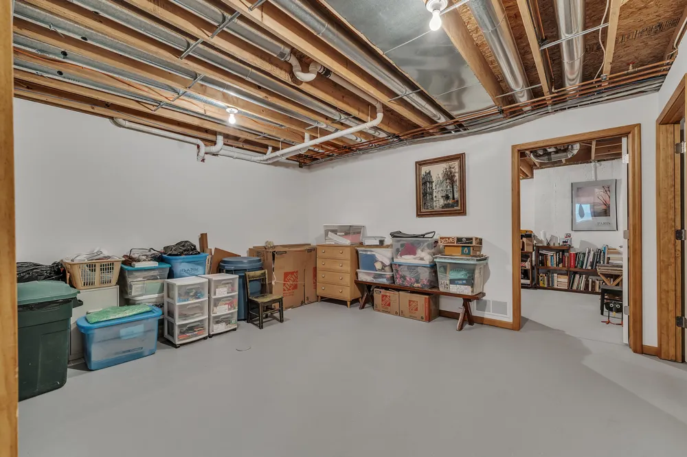 463 Cottonwood Lane Saline City, MI 48176