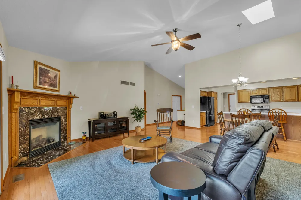 463 Cottonwood Lane Saline City, MI 48176