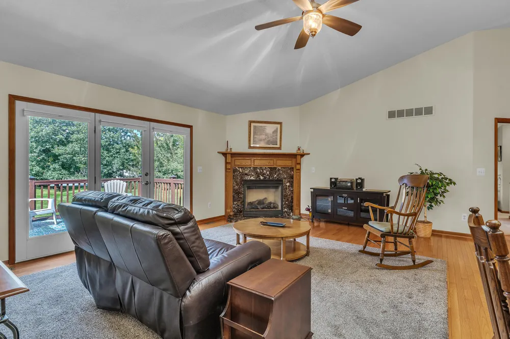 463 Cottonwood Lane Saline City, MI 48176