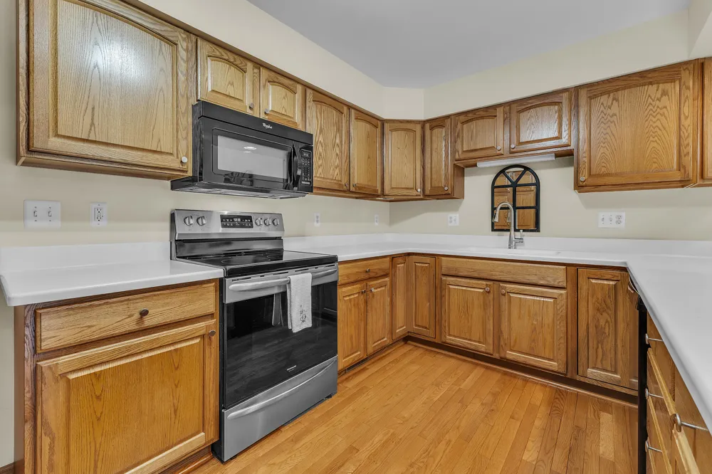 463 Cottonwood Lane Saline City, MI 48176
