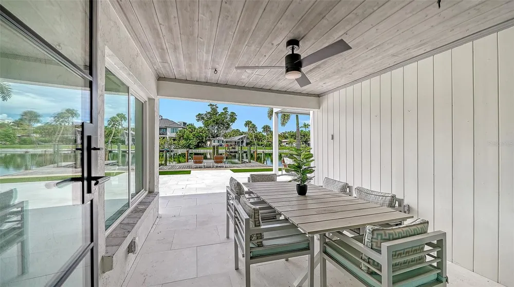 556 WASHINGTON DRIVE Sarasota, FL 34236