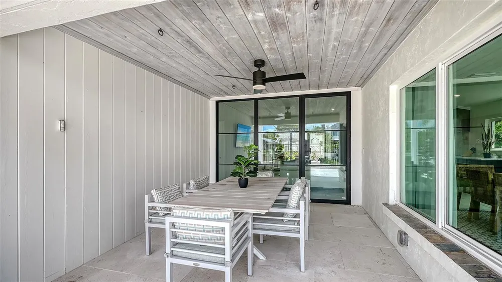 556 WASHINGTON DRIVE Sarasota, FL 34236