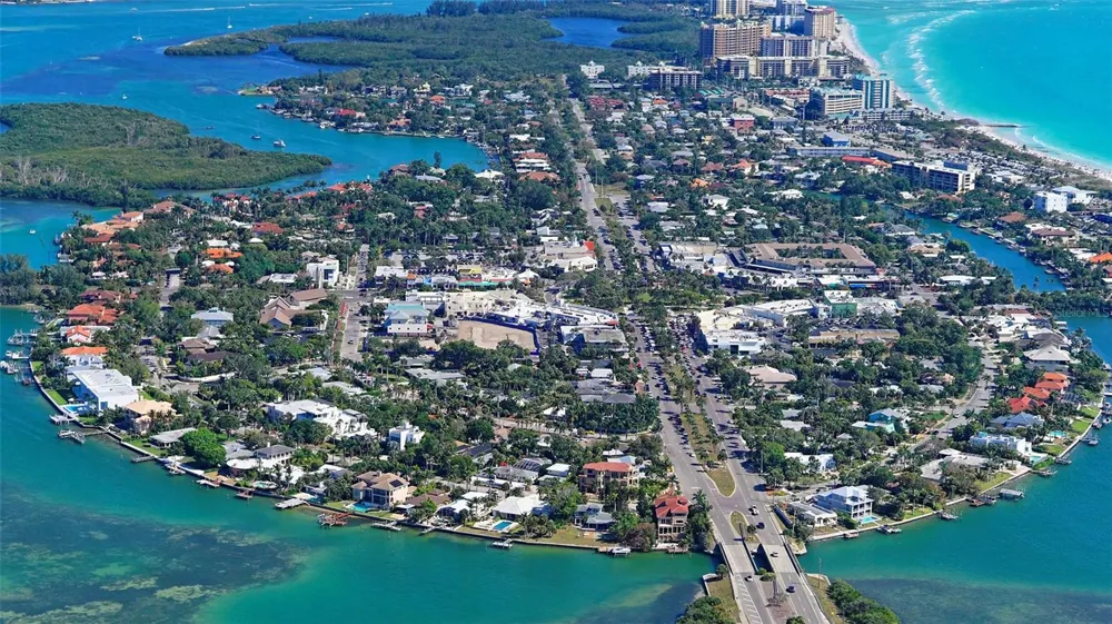 556 WASHINGTON DRIVE Sarasota, FL 34236