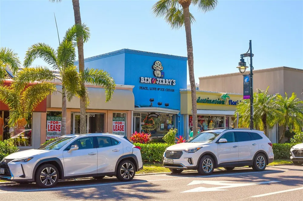 556 WASHINGTON DRIVE Sarasota, FL 34236