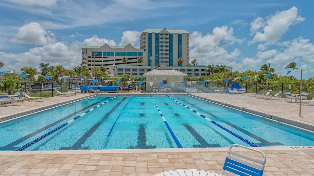 556 WASHINGTON DRIVE Sarasota, FL 34236