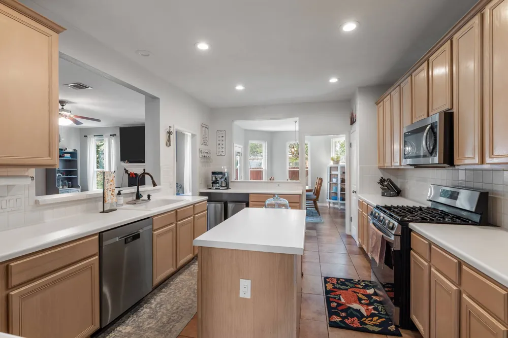 706 Churchill Farms Drive Georgetown, TX 78626