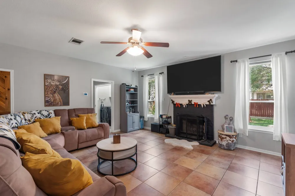 706 Churchill Farms Drive Georgetown, TX 78626