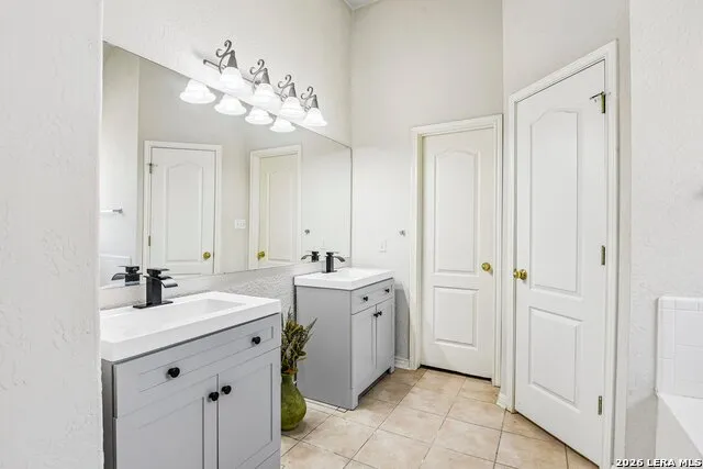 3222 Navasota Cir San Antonio, TX 78259