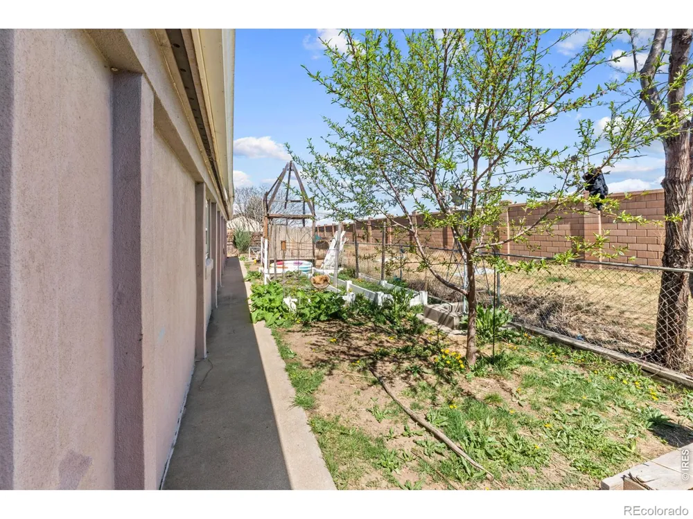 1220 Mackay Court Dacono, CO 80514