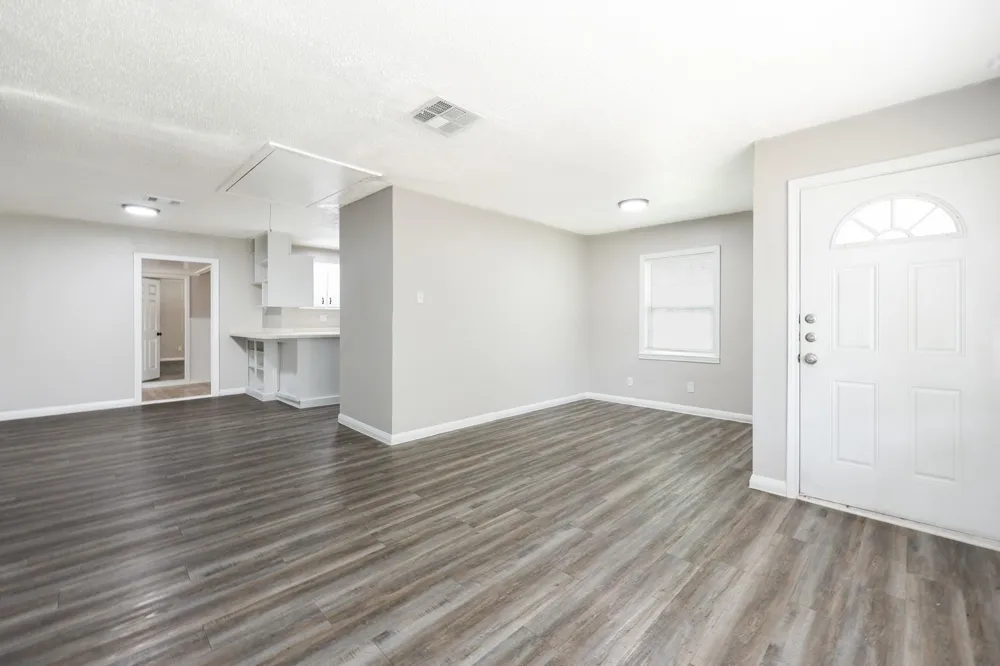 6002 Doulton Drive Hockley, TX 77033