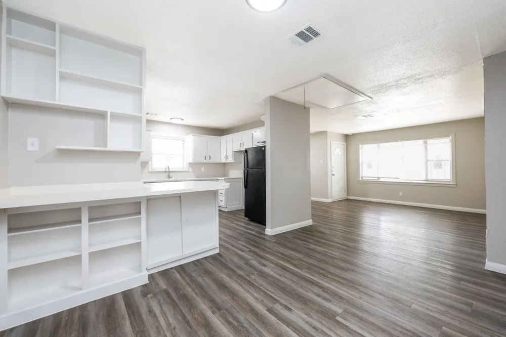6002 Doulton Drive Hockley, TX 77033